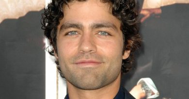 Adrian Grenier net worth