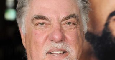 Bruce McGill Net Worth