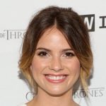 Shelley Hennig Net Worth