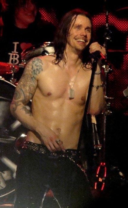 How Rich is Myles Kennedy