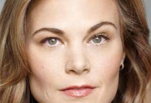 How Rich is Gina Tognoni