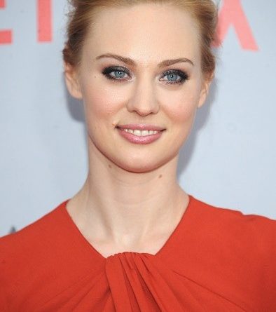 How Rich is Deborah Ann Woll