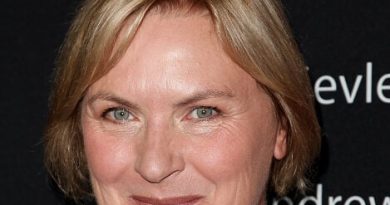 How Rich is Denise Crosby